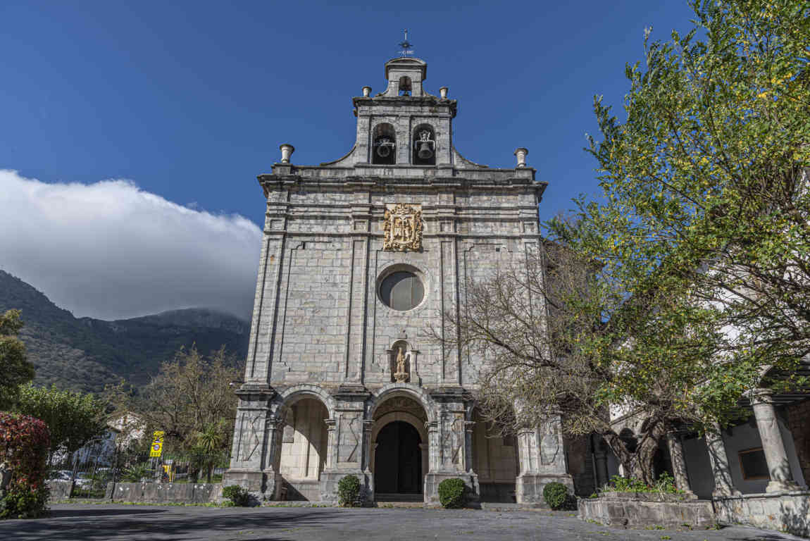 Vizcaya - Orduña 23 - santuario de Nuestra Señora de la Antigua.jpg